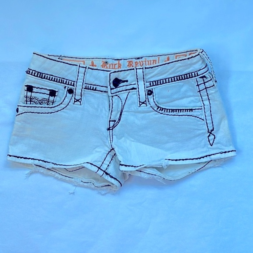 ROCK REVIVAL WHITE AND BLACK BELLA SHORTS SIZE 24